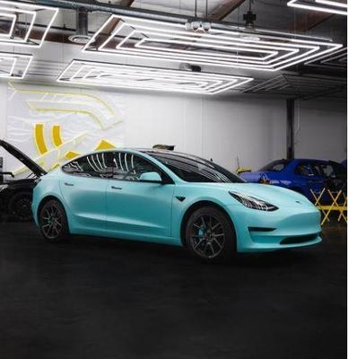 特斯拉上海工厂将推出两班倒制度,将上海工厂日生产提升至2600辆